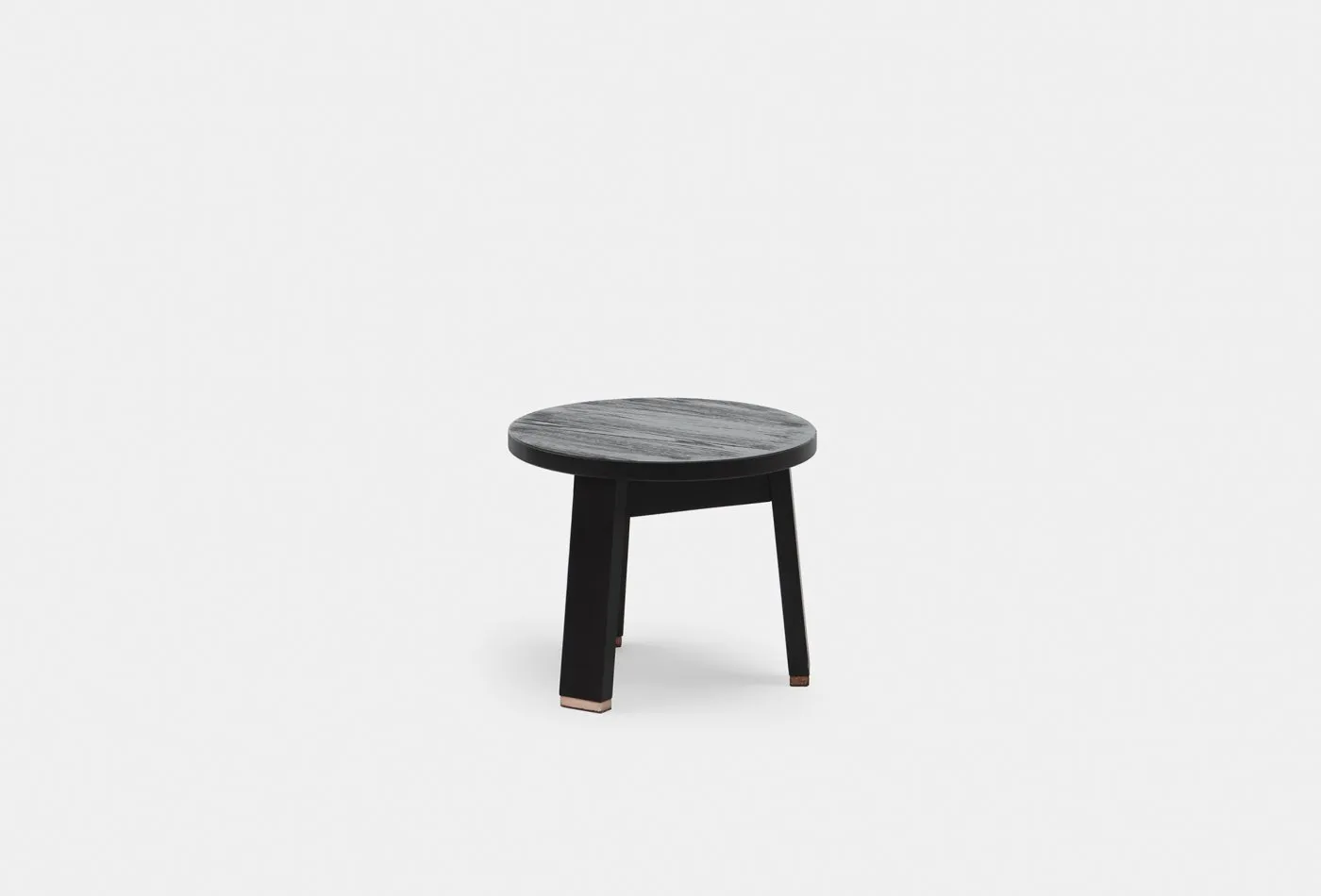 440 Low Stool – De La Espada at Mesmetric
