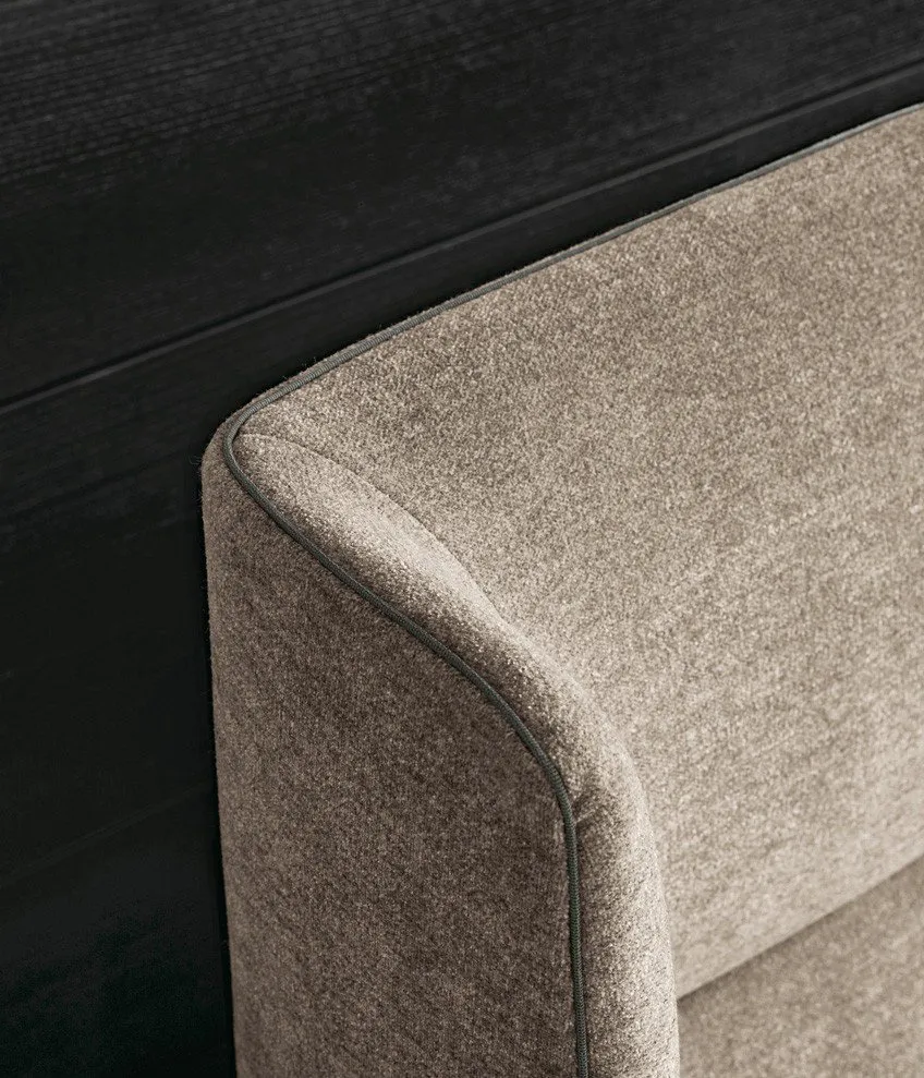 Chloe Bed - Poliform w Mesmetric