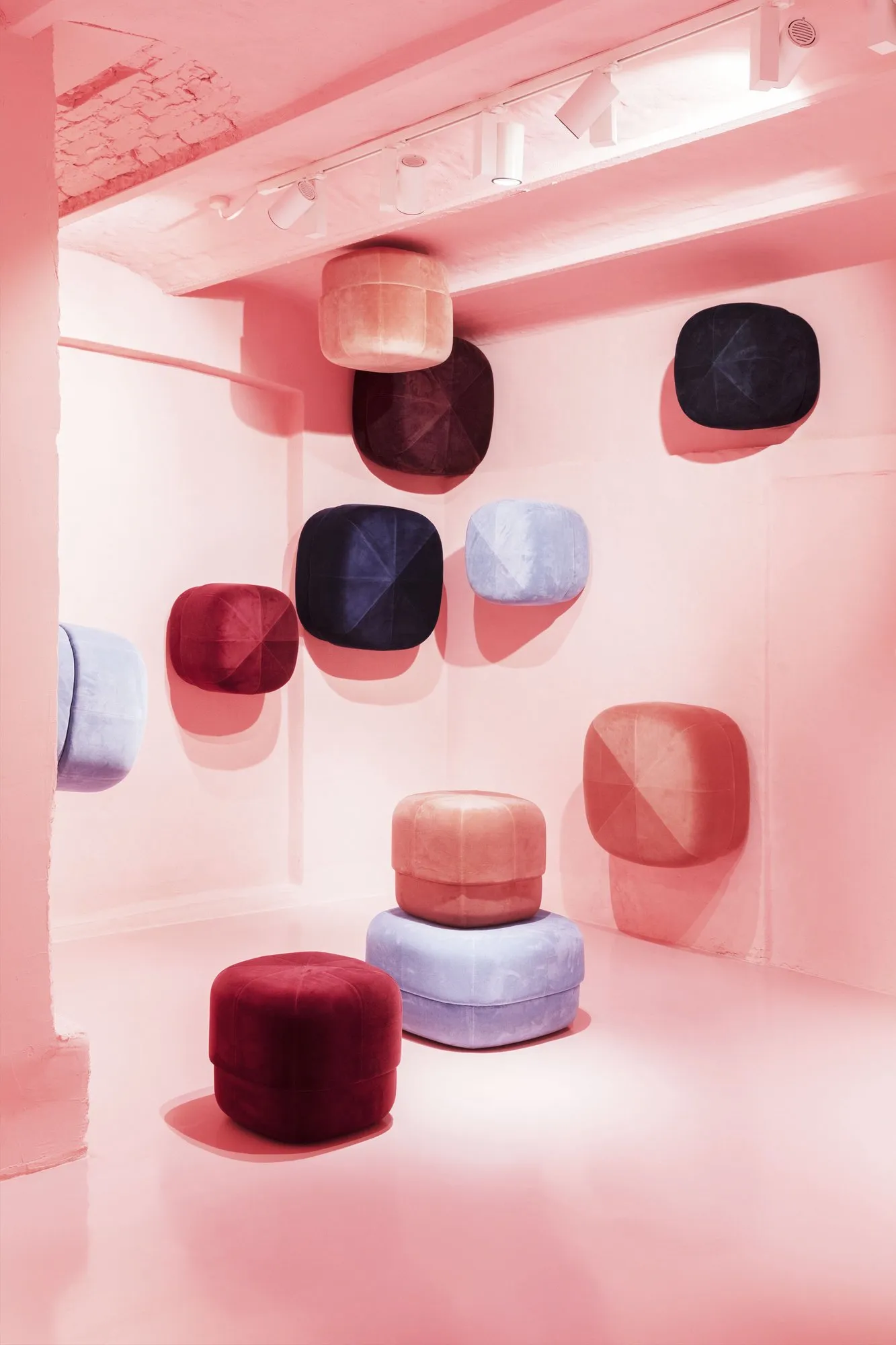 Circus velour - Normann Copenhagen w Mesmetric