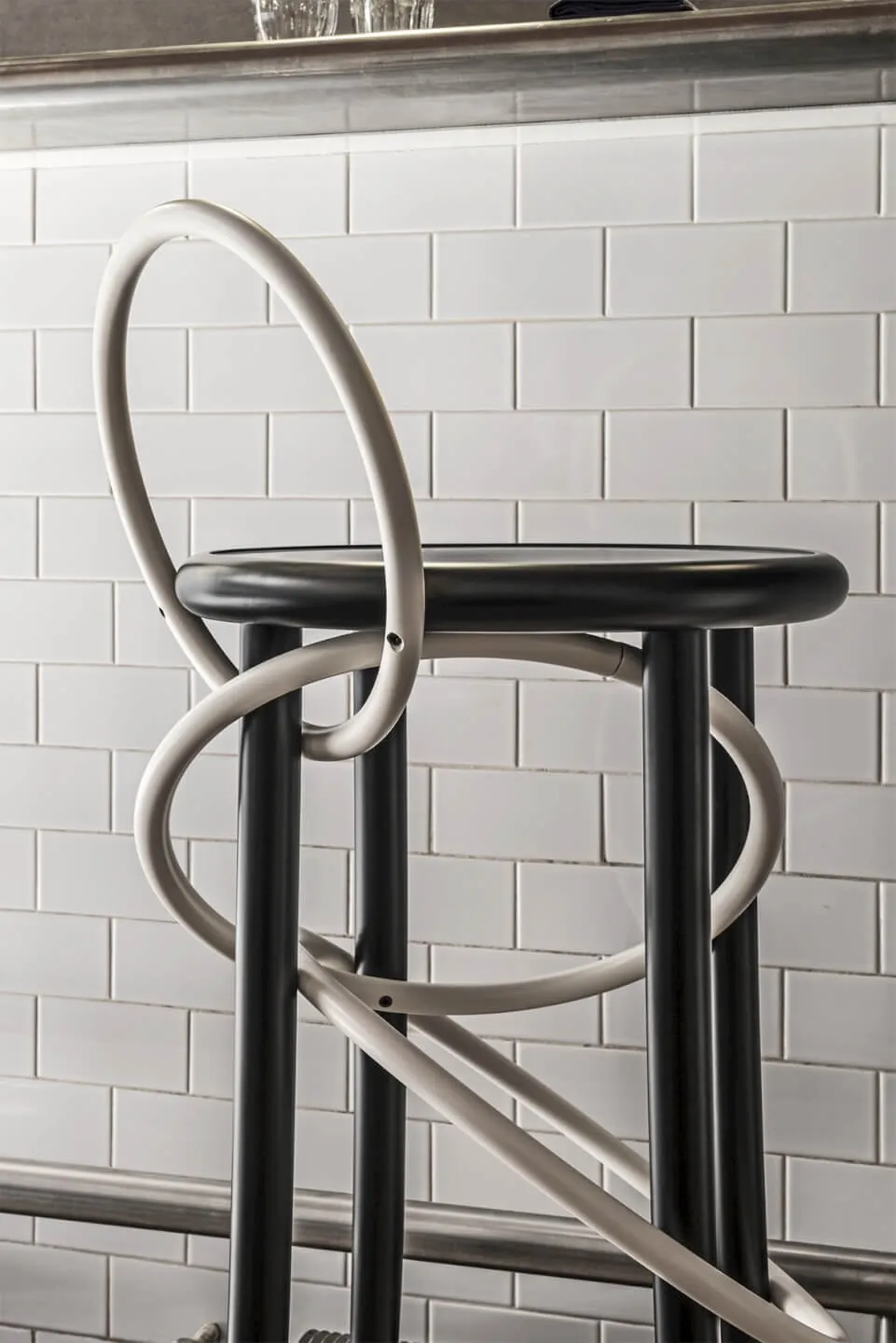 Cirque - Gebrüder Thonet Vienna w Mesmetric