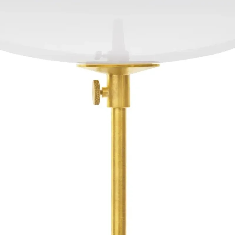 Clam™ – Fritz Hansen at Mesmetric