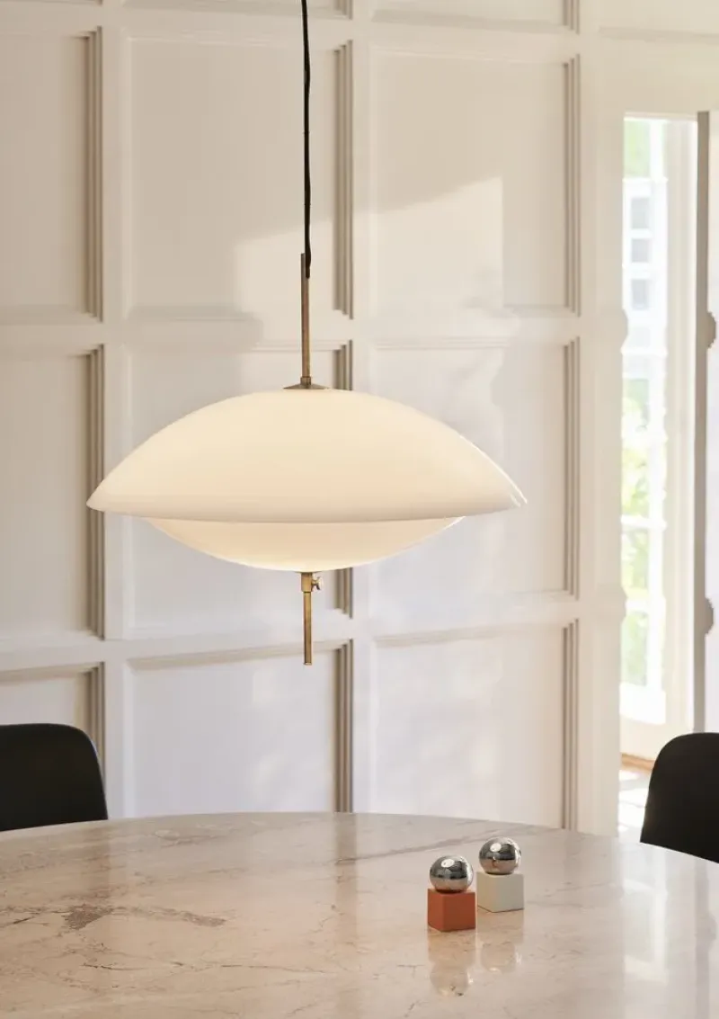 Clam™ – Fritz Hansen at Mesmetric