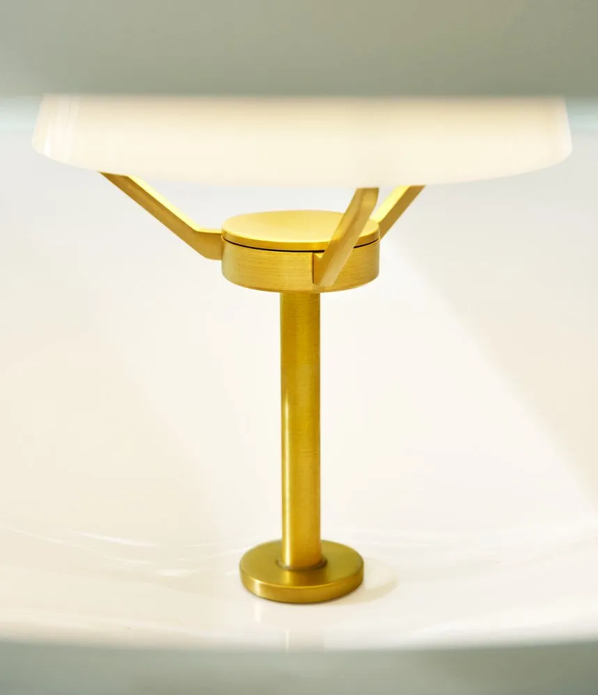 Clam™ – Fritz Hansen at Mesmetric