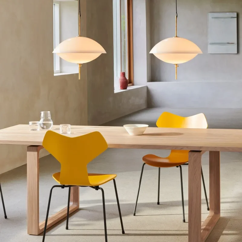 Clam™ – Fritz Hansen at Mesmetric