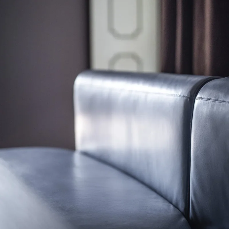 Clara Bench - Baxter w Mesmetric