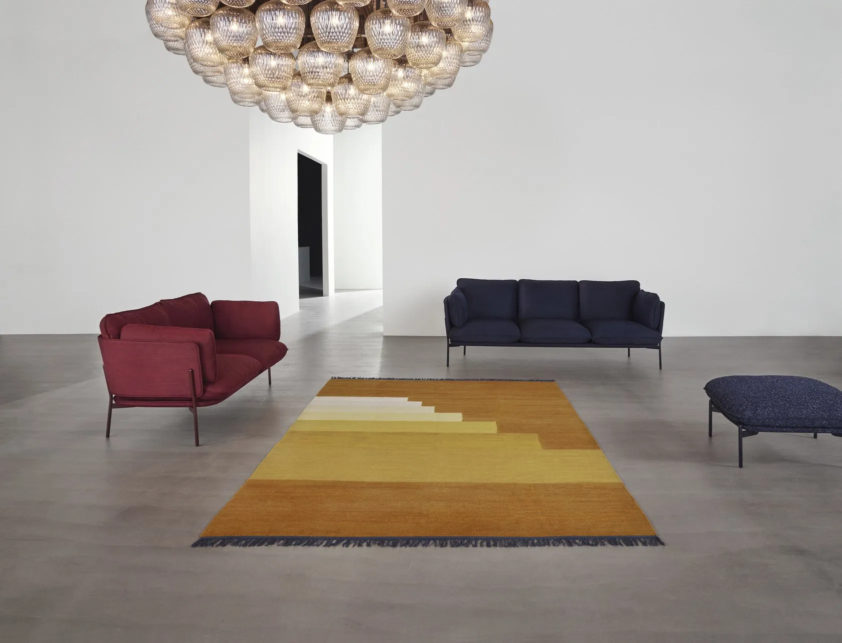 Cloud Two Seater LN2 - & Tradition w Mesmetric