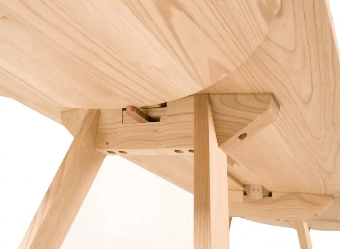 452E Together Extending Table – De La Espada at Mesmetric