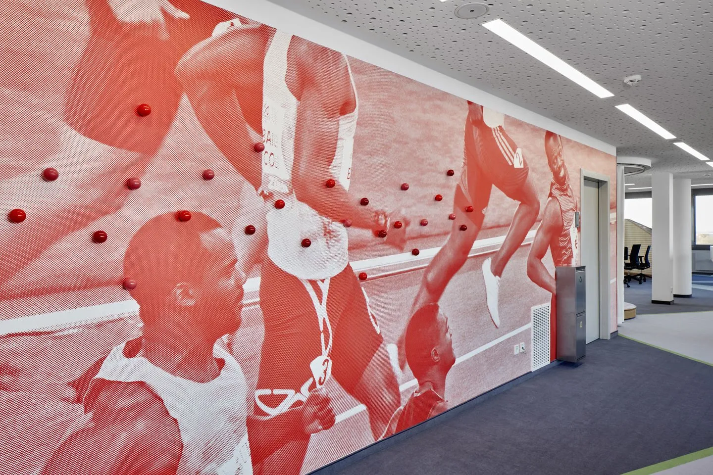 Coat Dots Red – Vitra at Mesmetric