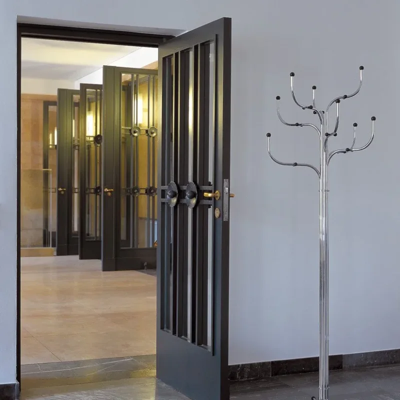 Coat Tree - Fritz Hansen w Mesmetric