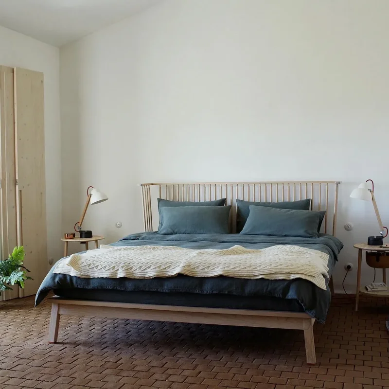 453 Companions Bedside – De La Espada at Mesmetric