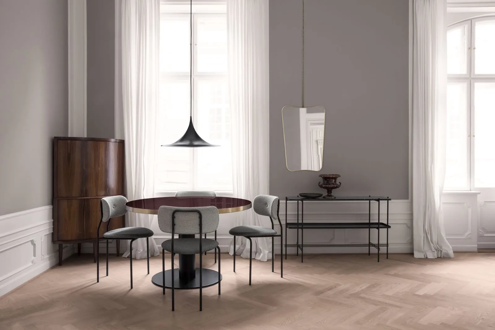 Coco dining armchair – Gubi.dk at Mesmetric