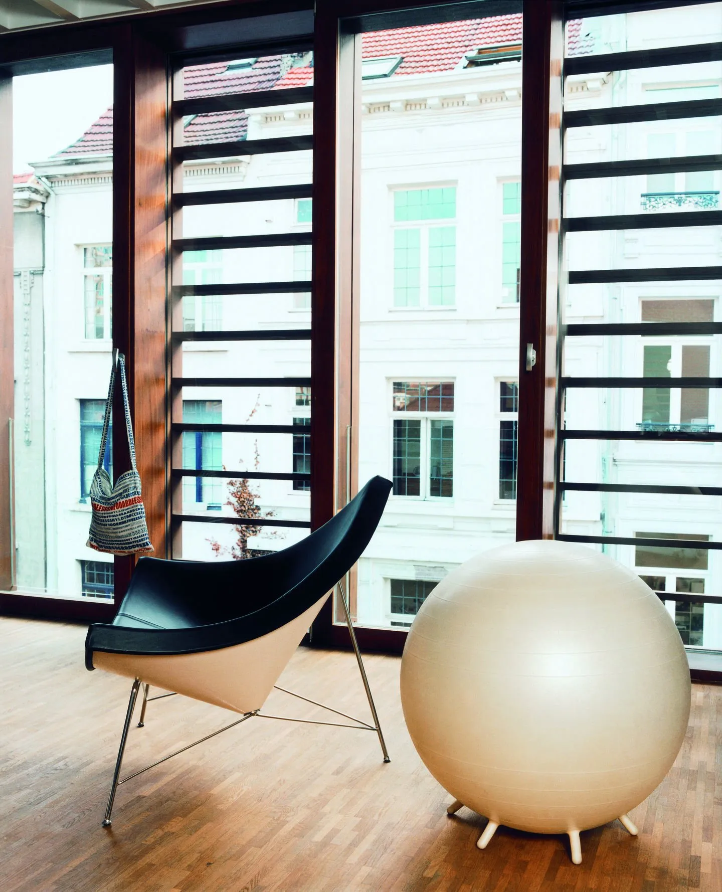Coconut - Vitra w Mesmetric