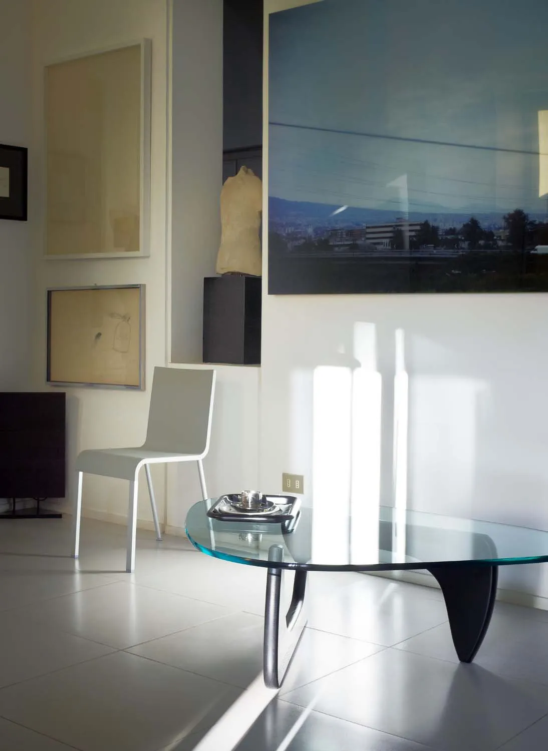 Coffee Table - Vitra w Mesmetric