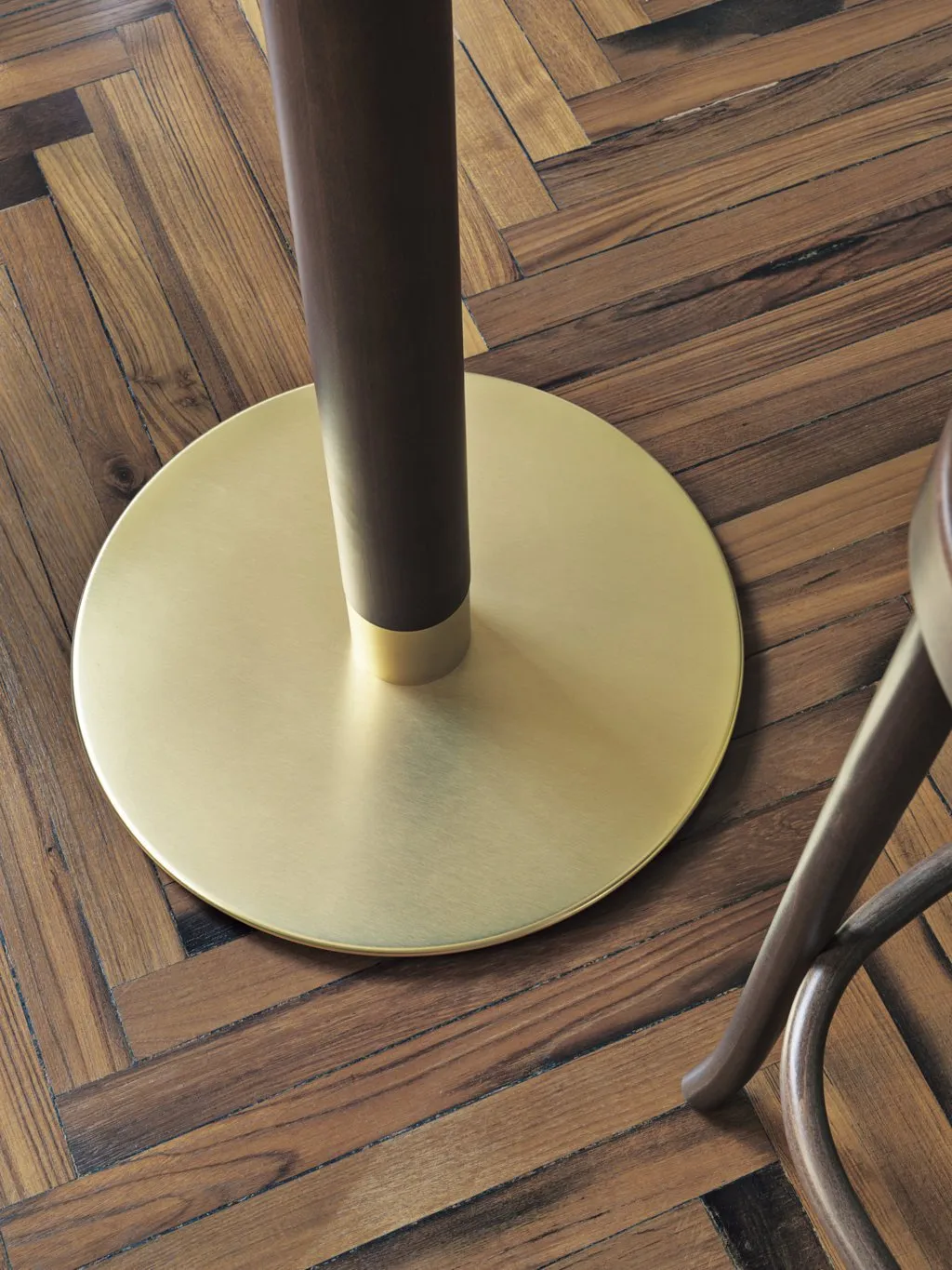 Cognac – Gebrüder Thonet Vienna at Mesmetric