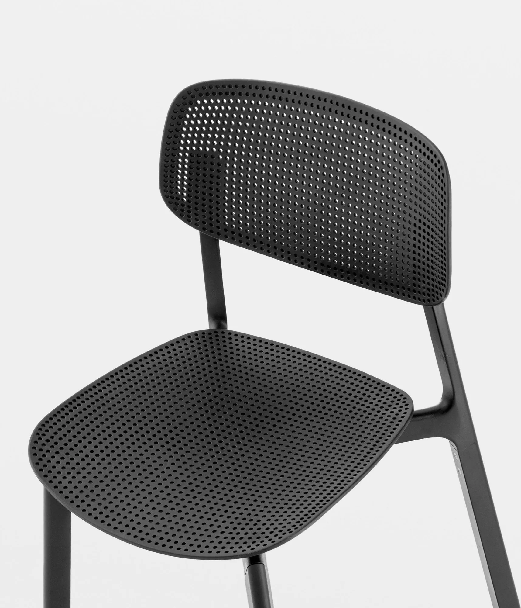 Colander – Kristalia at Mesmetric