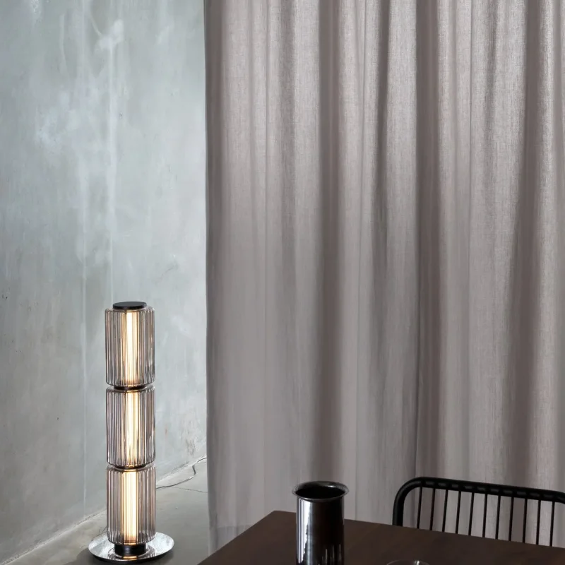 Column Floor - A-n-d w Mesmetric