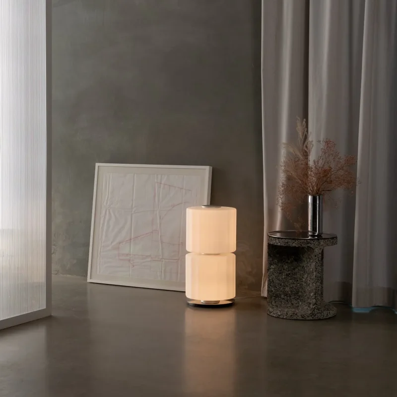 Column Floor - A-n-d w Mesmetric