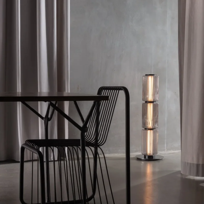 Column Floor - A-n-d w Mesmetric