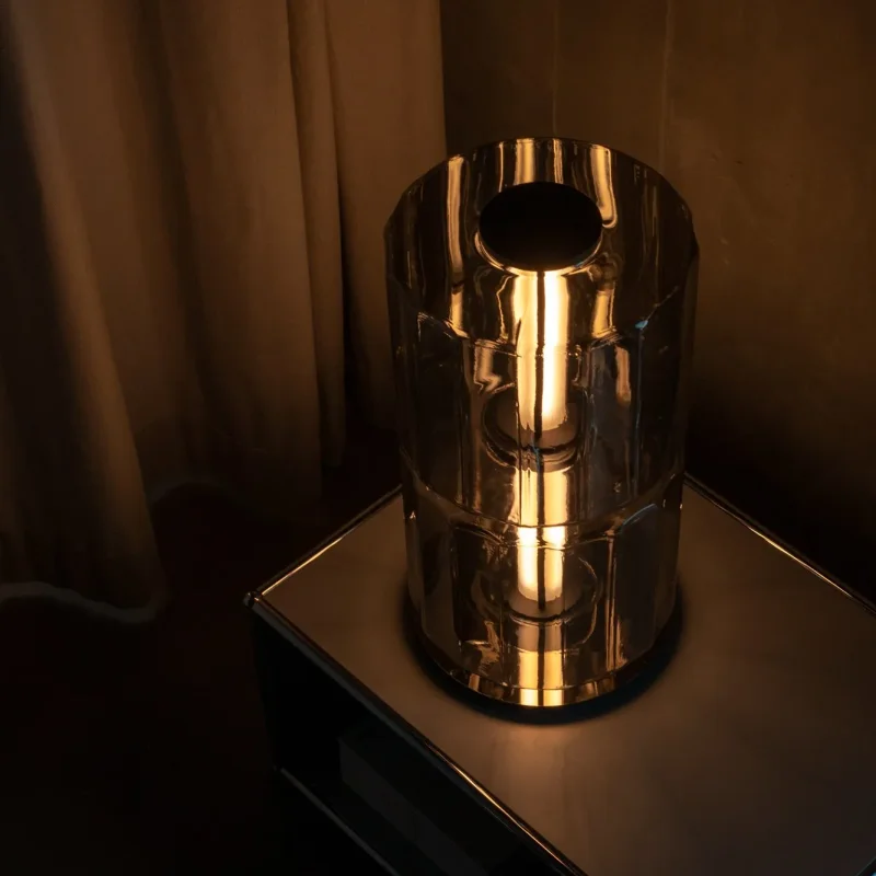 Column Table - A-n-d w Mesmetric