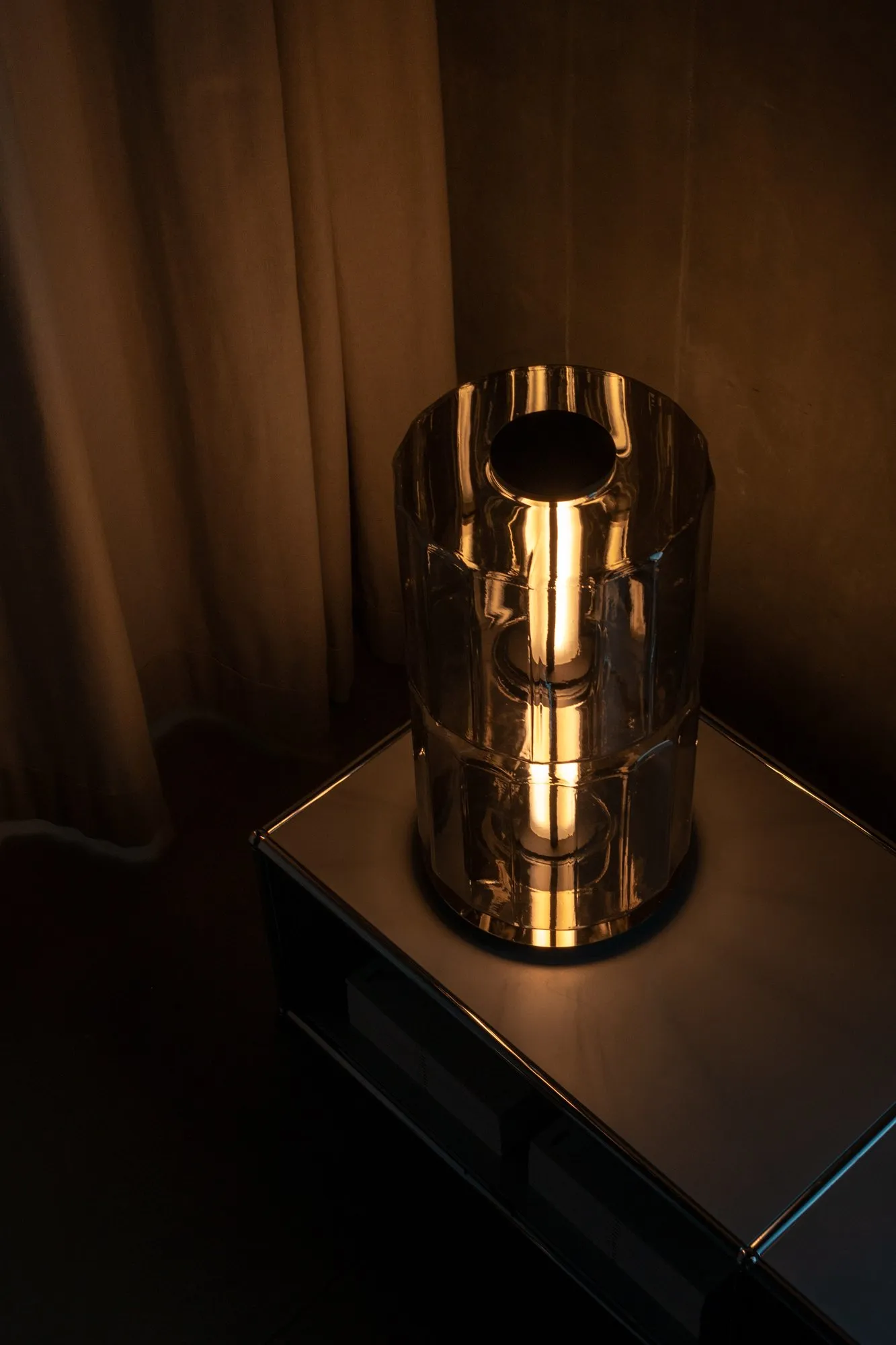 Column Table - A-n-d w Mesmetric