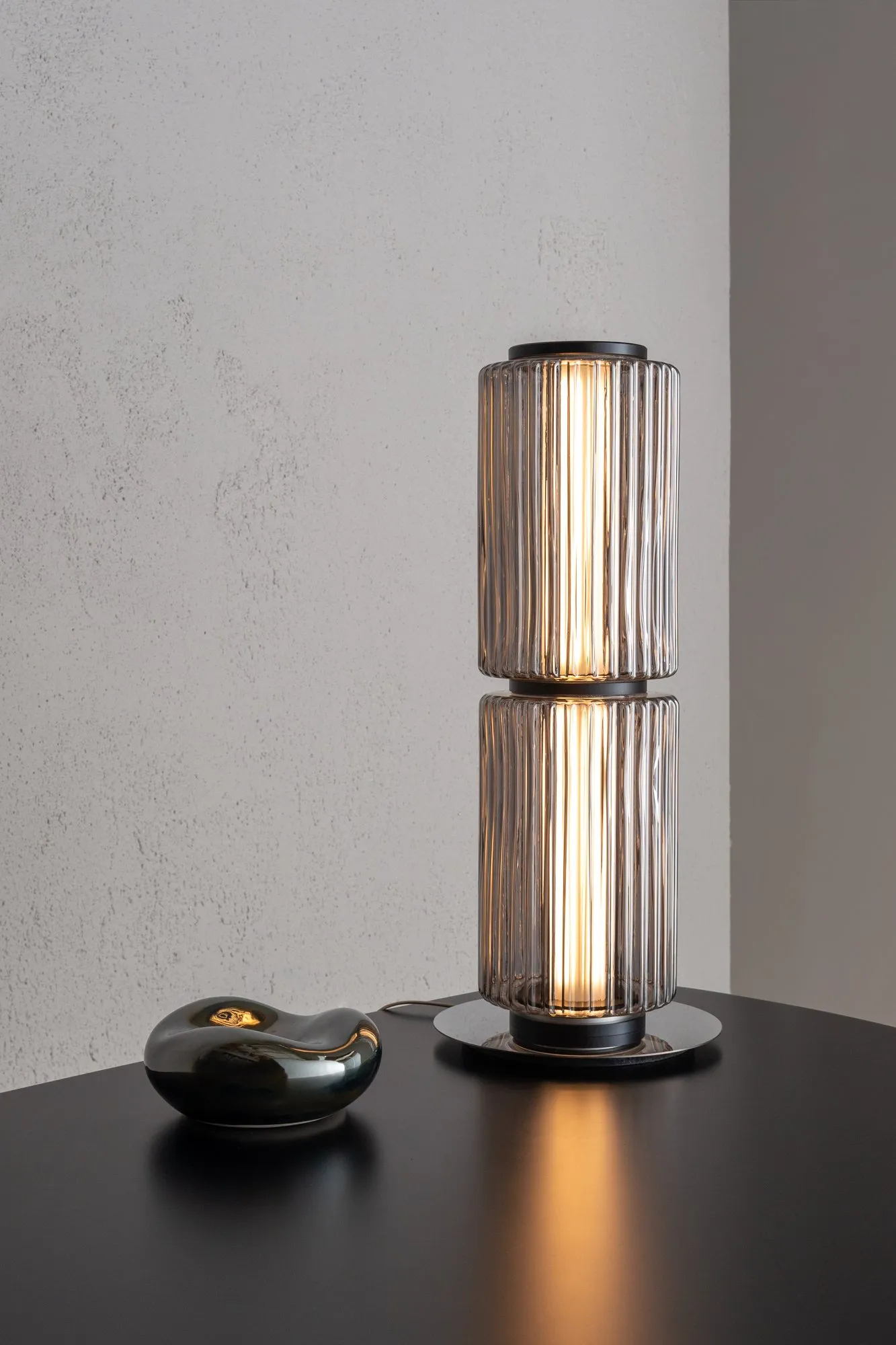 Column Table - A-n-d w Mesmetric