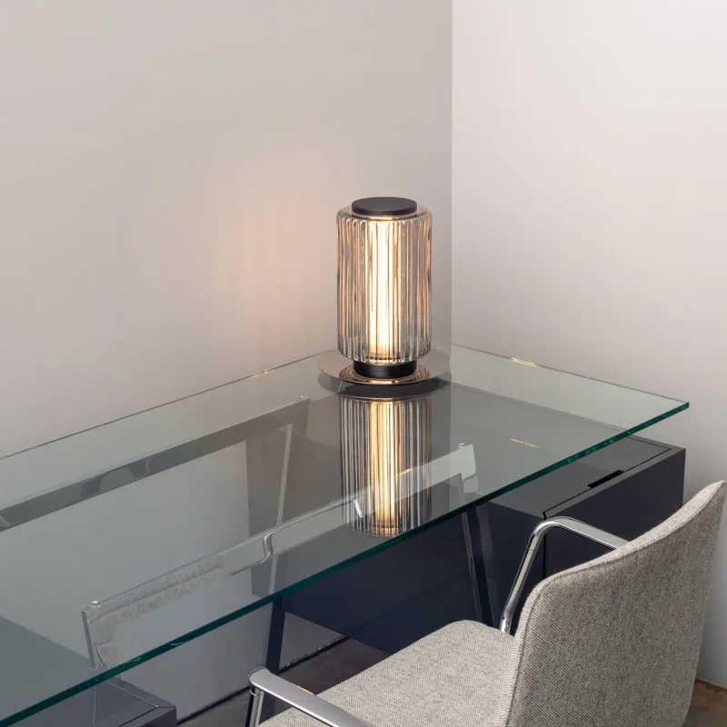 Column Table - A-n-d w Mesmetric