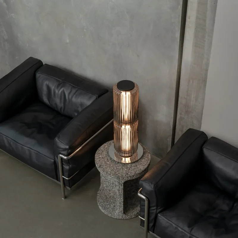 Column Table - A-n-d w Mesmetric