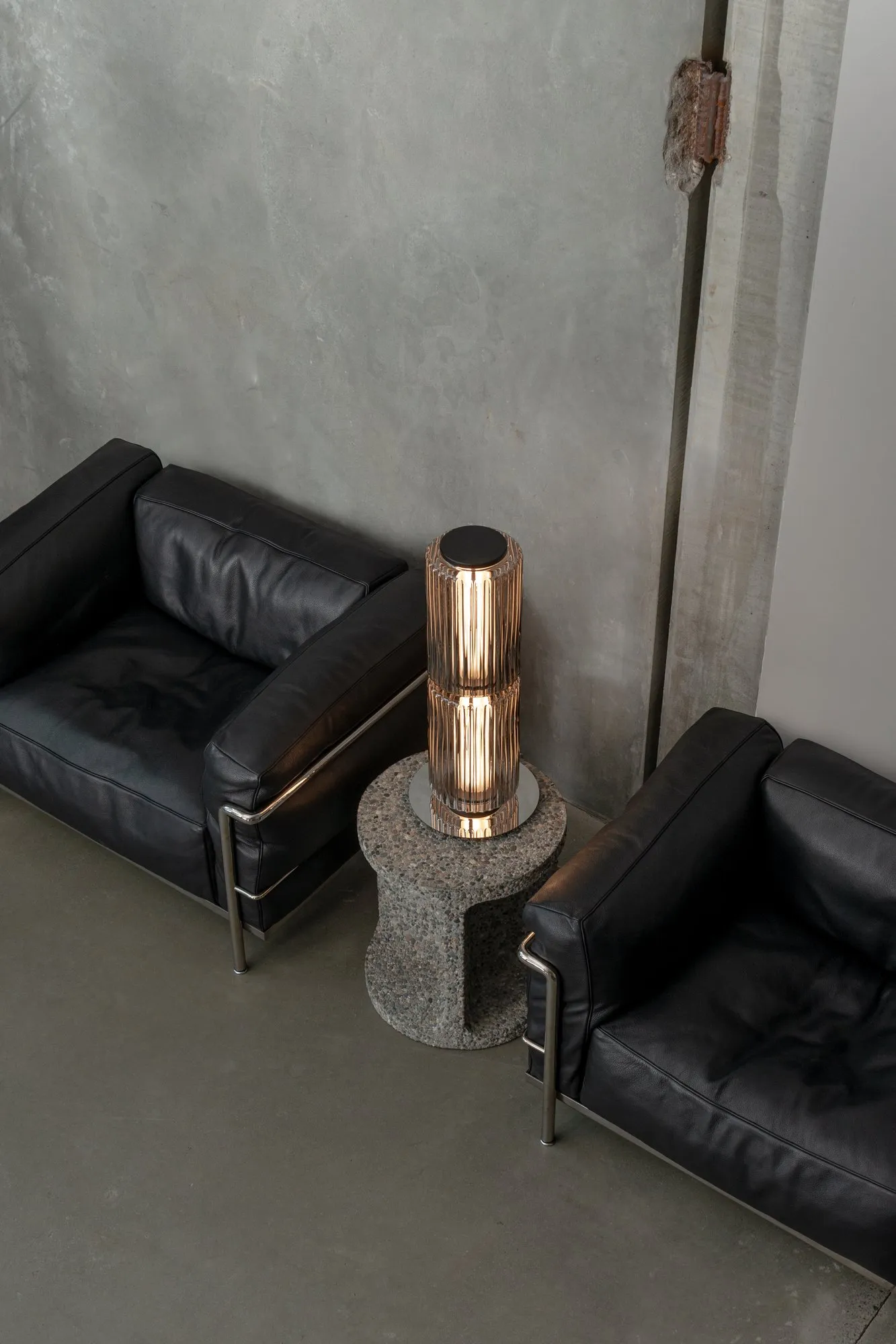 Column Table - A-n-d w Mesmetric