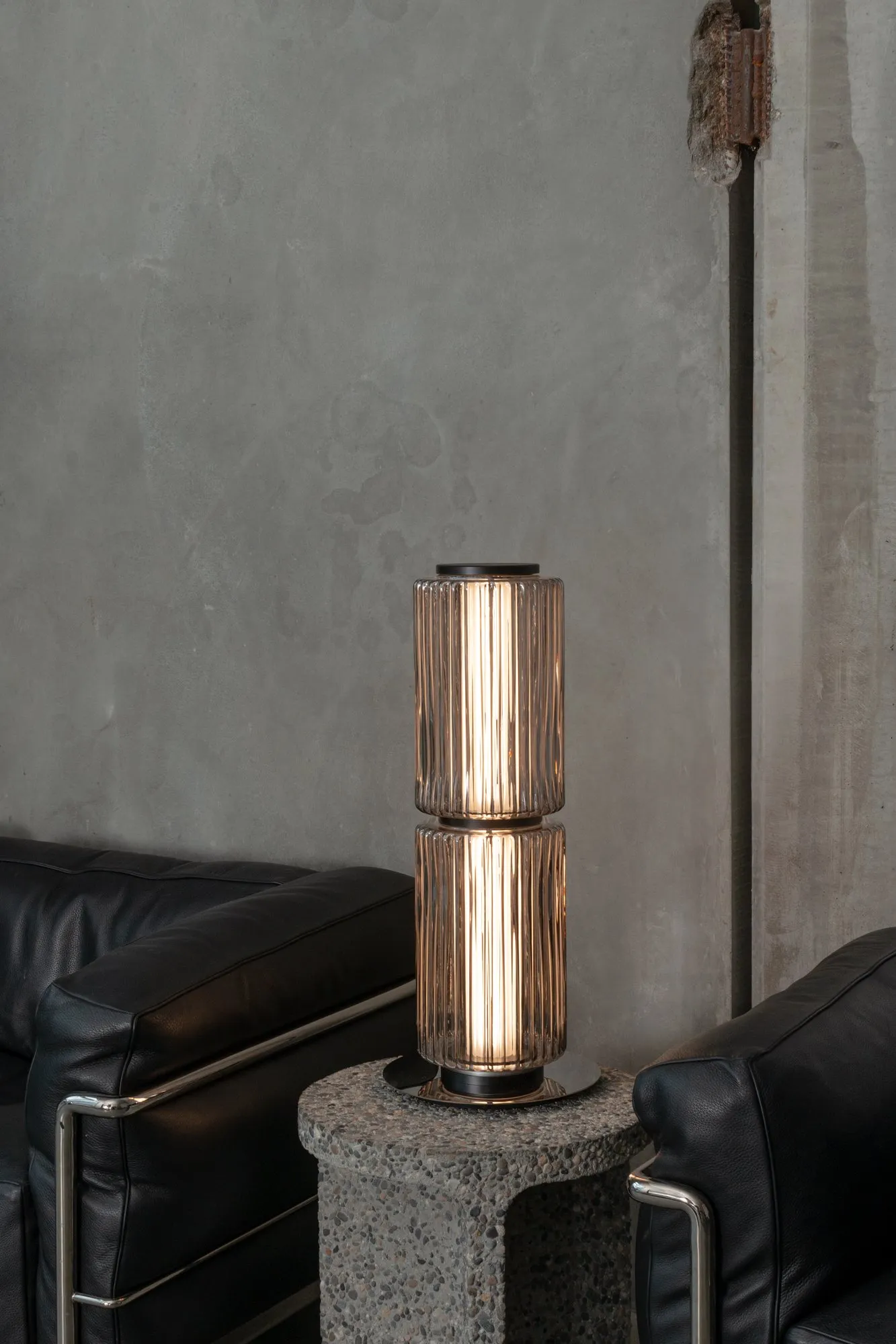 Column Table - A-n-d w Mesmetric