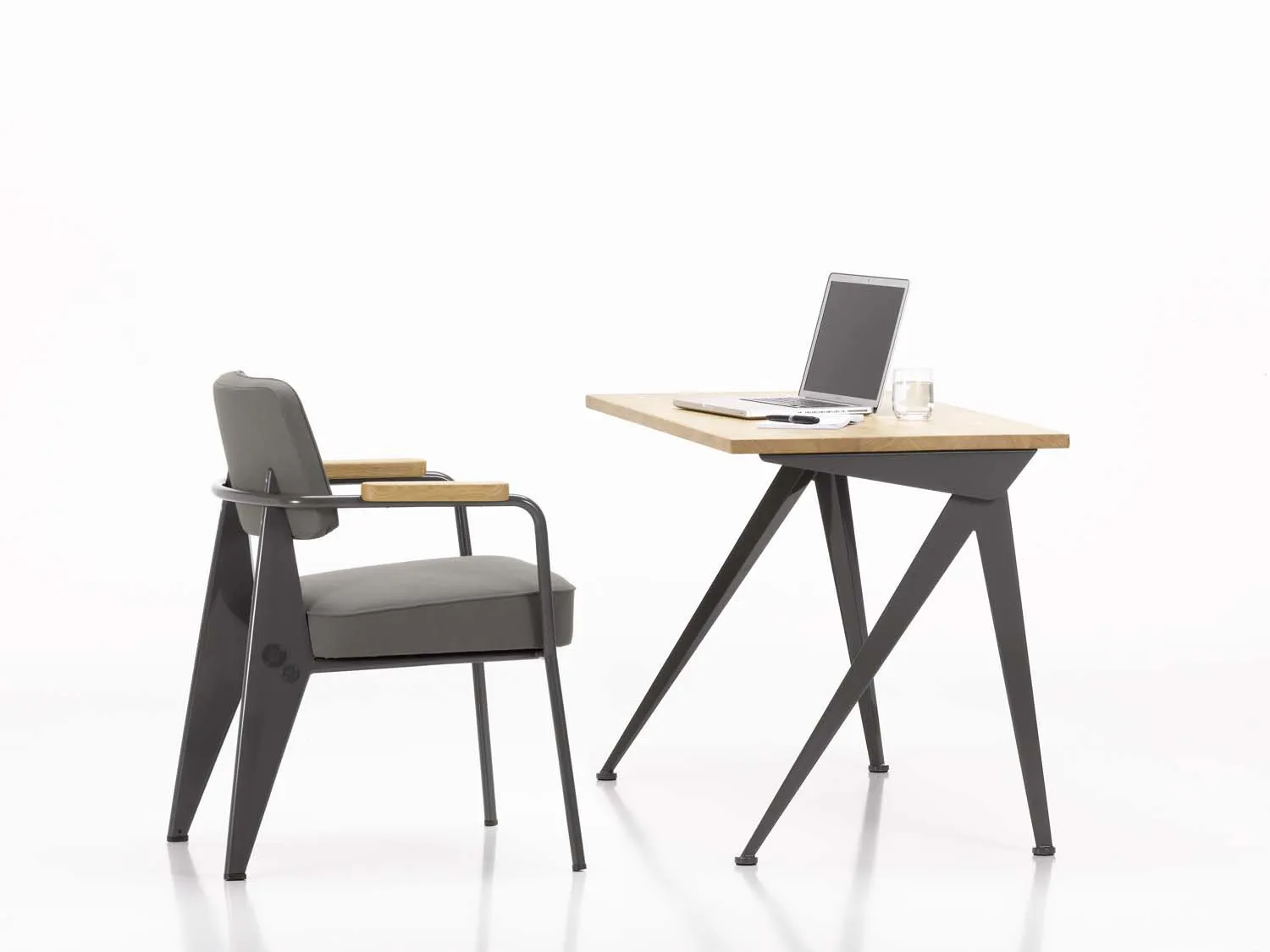 Compas Direction – Vitra at Mesmetric