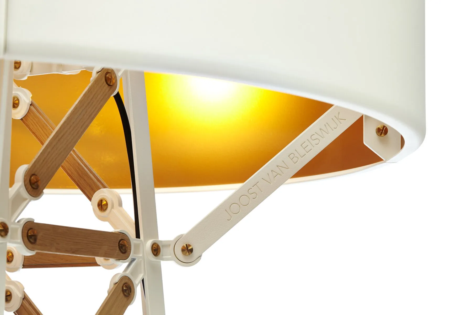 Construction - Moooi w Mesmetric