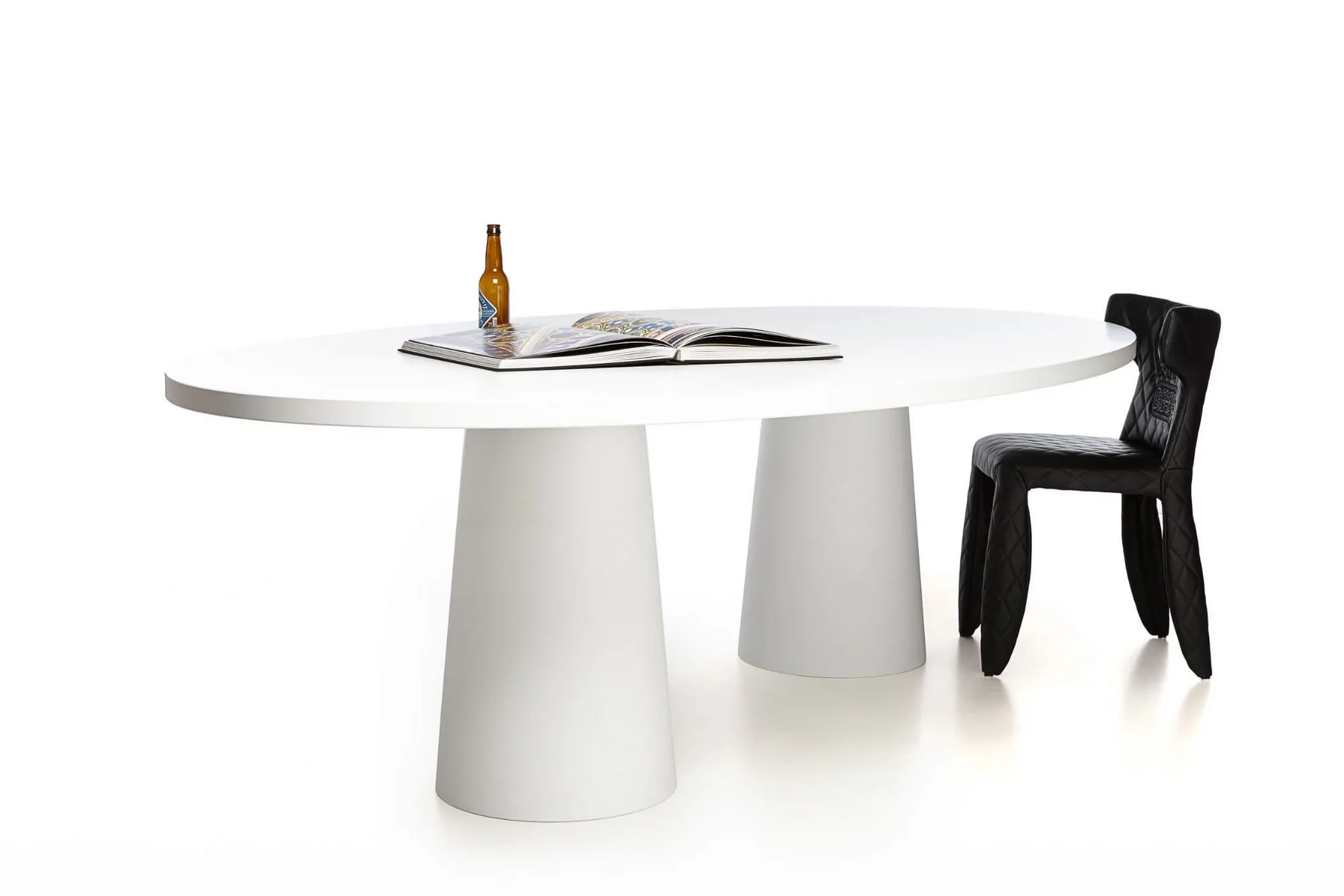 Container Oval - Moooi w Mesmetric