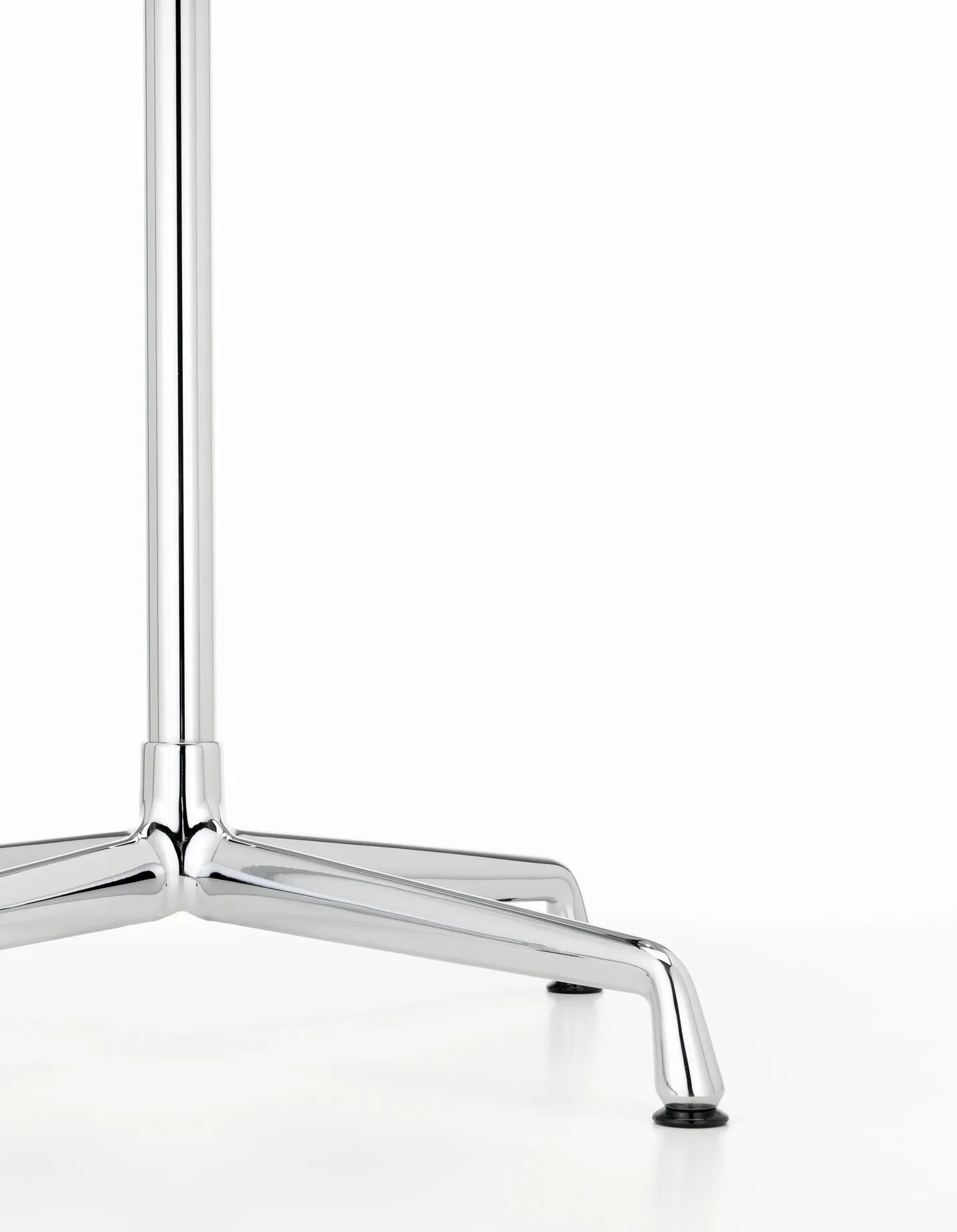 Eames Contract Table Round - Vitra w Mesmetric