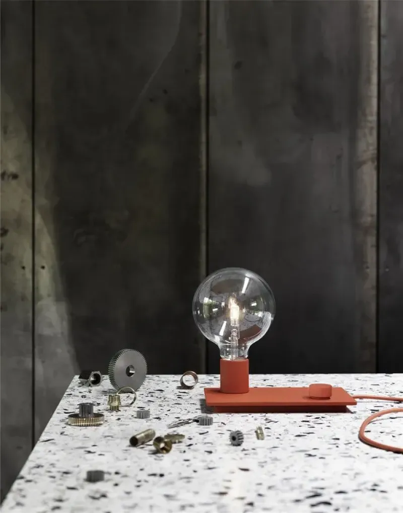 Control - Muuto w Mesmetric