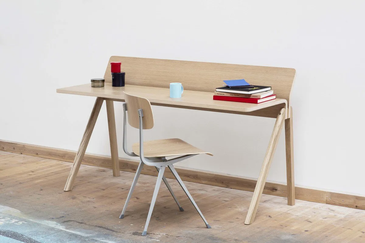 Copenhague Desk CPH 190 – Hay at Mesmetric