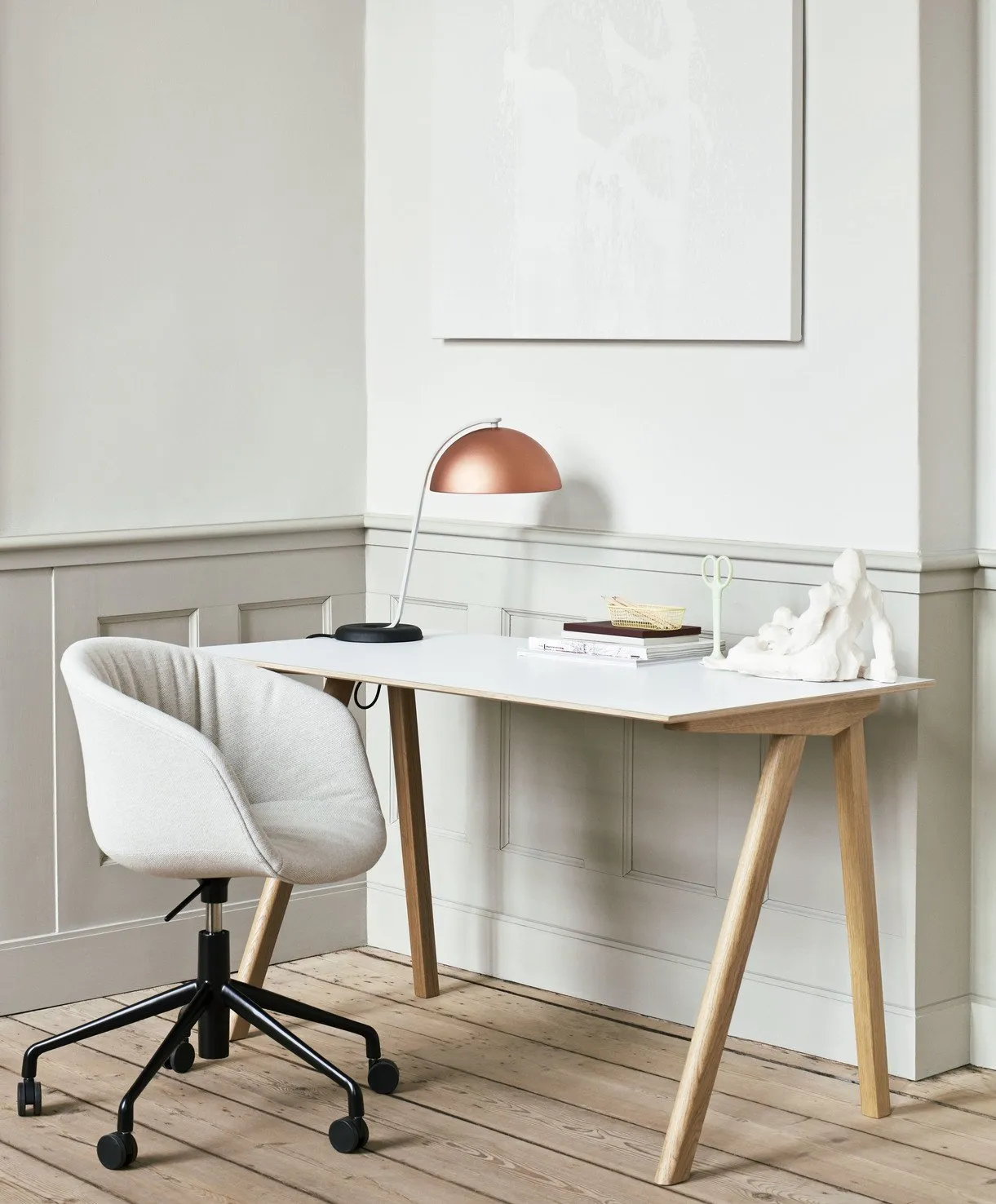 Copenhague Desk CPH 90 - Hay w Mesmetric