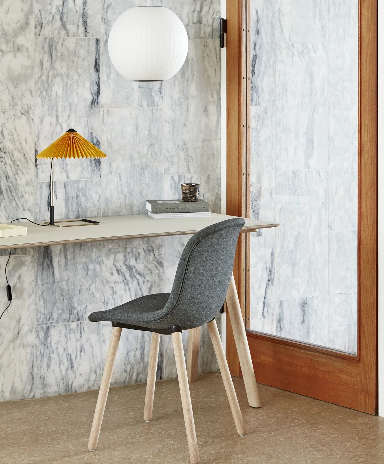Copenhague Desk CPH 90 - Hay w Mesmetric