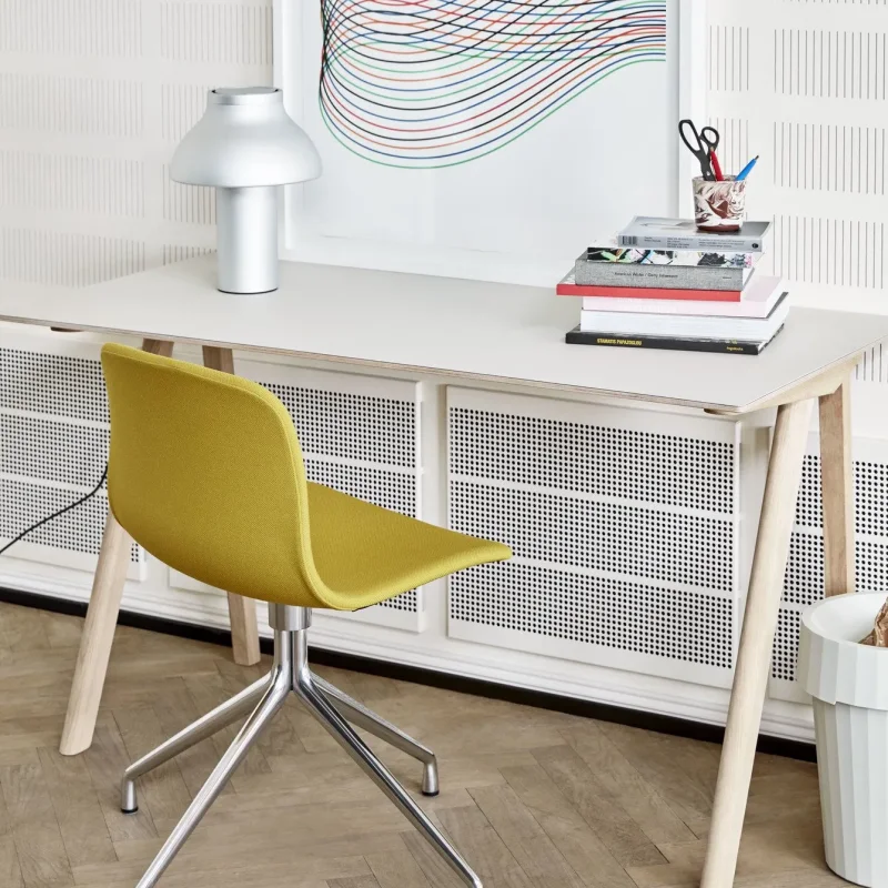 Copenhague Desk CPH 90 - Hay w Mesmetric