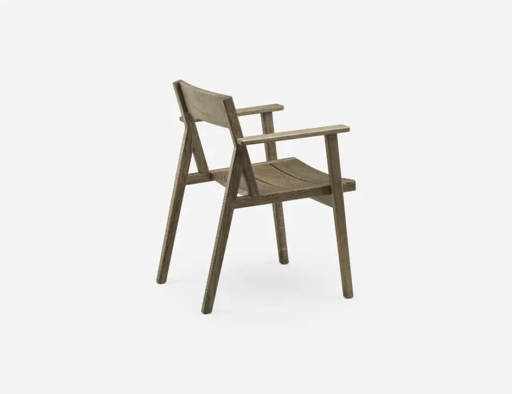 575S 98.6°F Outdoor Dining Armchair - De La Espada w Mesmetric
