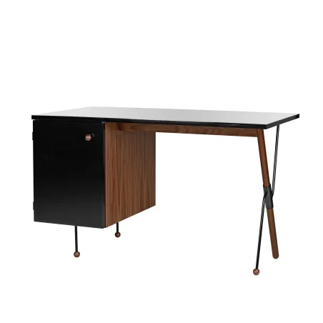 62 desk – Gubi.dk at Mesmetric