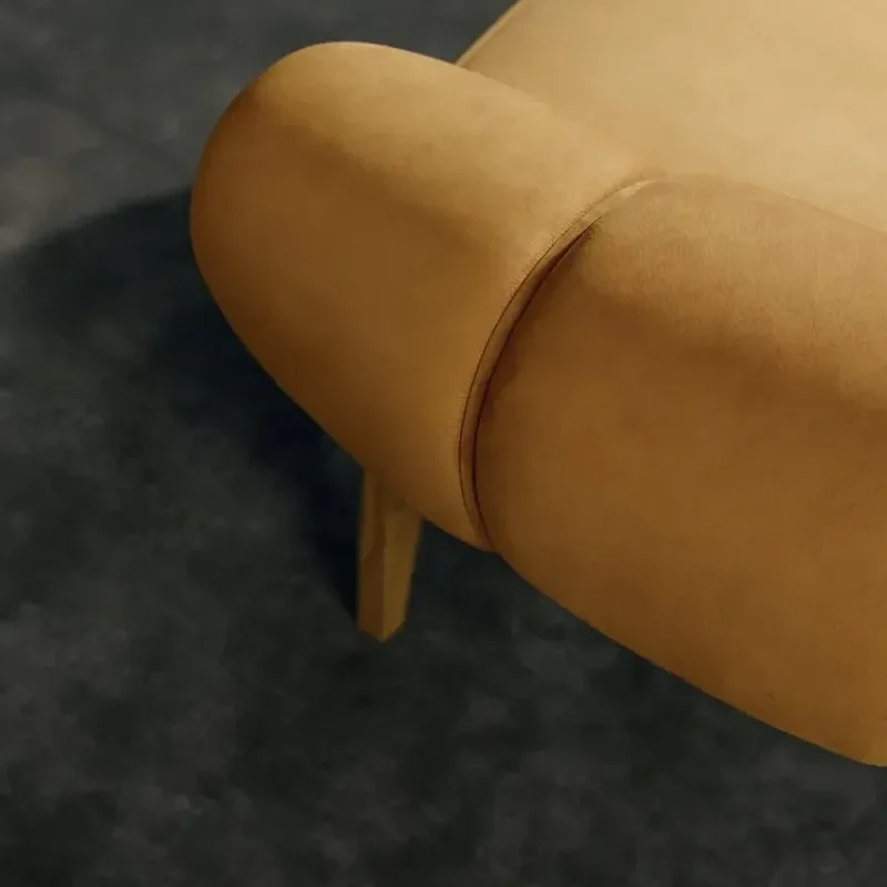 Croissant Lounge Chair - Gubi.dk w Mesmetric
