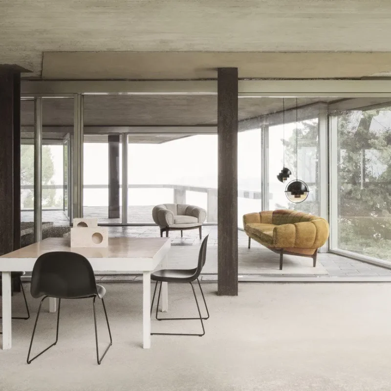 Croissant Lounge Chair - Gubi.dk w Mesmetric