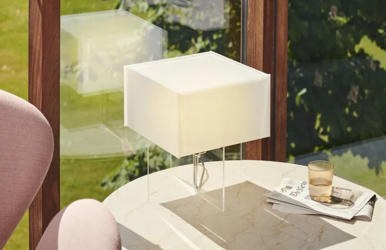 Cross-Plex™ - Fritz Hansen w Mesmetric