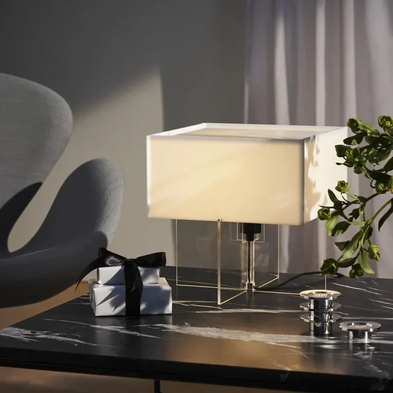 Cross-Plex™ - Fritz Hansen w Mesmetric