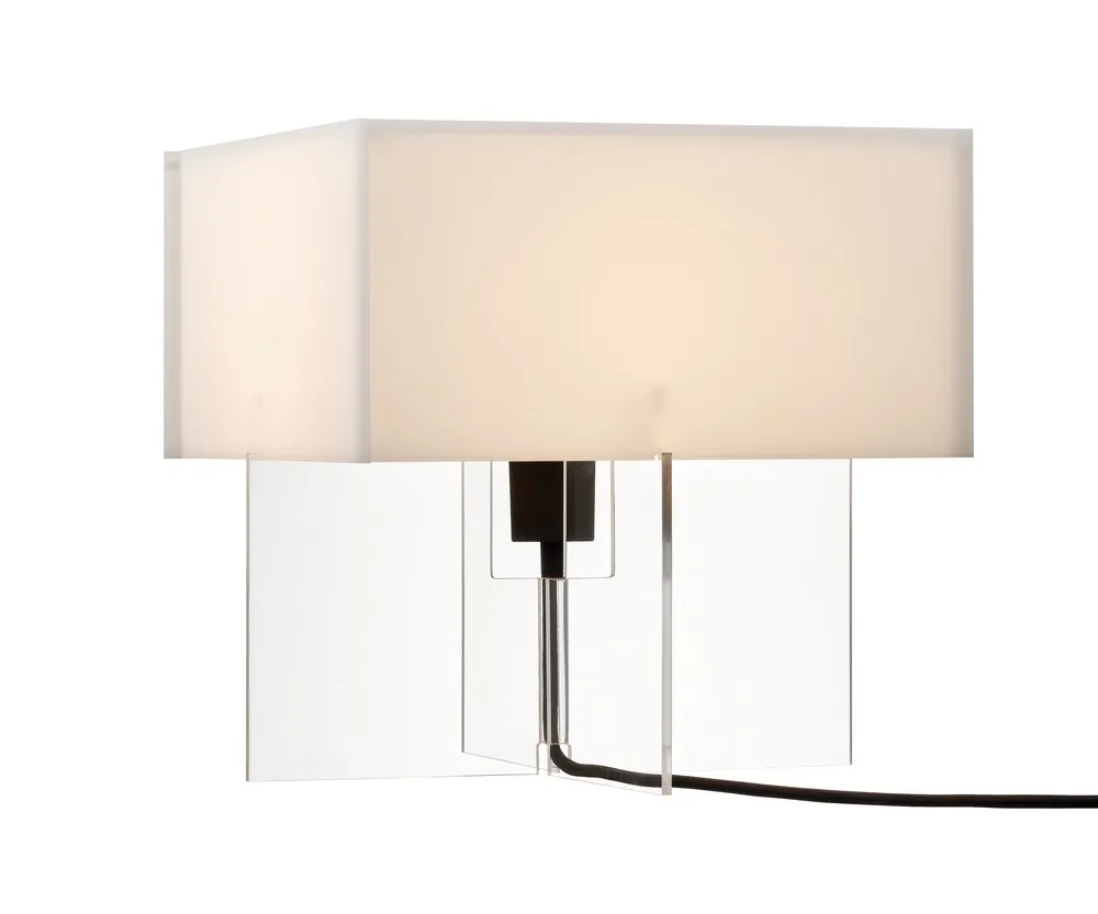 Cross-Plex™ - Fritz Hansen w Mesmetric