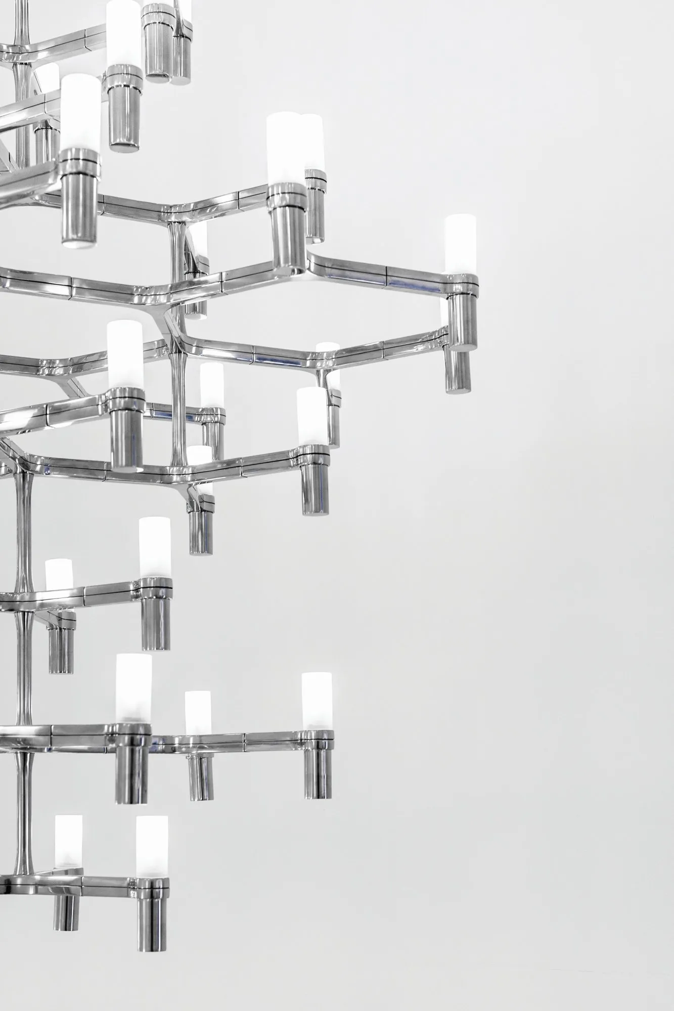 Crown Summa – Nemo Lighting at Mesmetric
