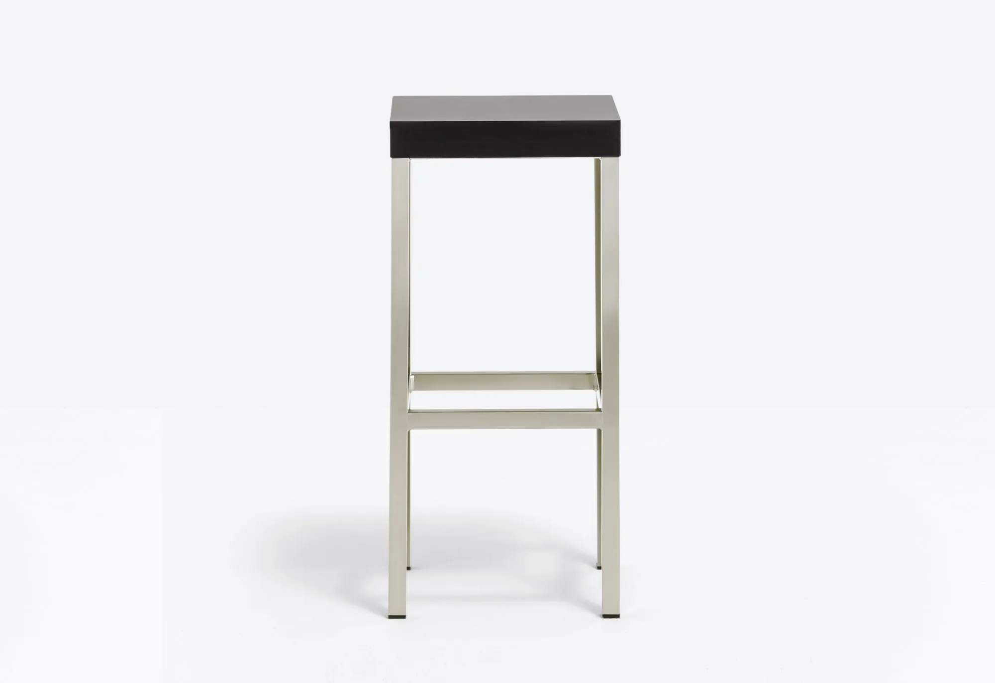 Cube w – Pedrali at Mesmetric