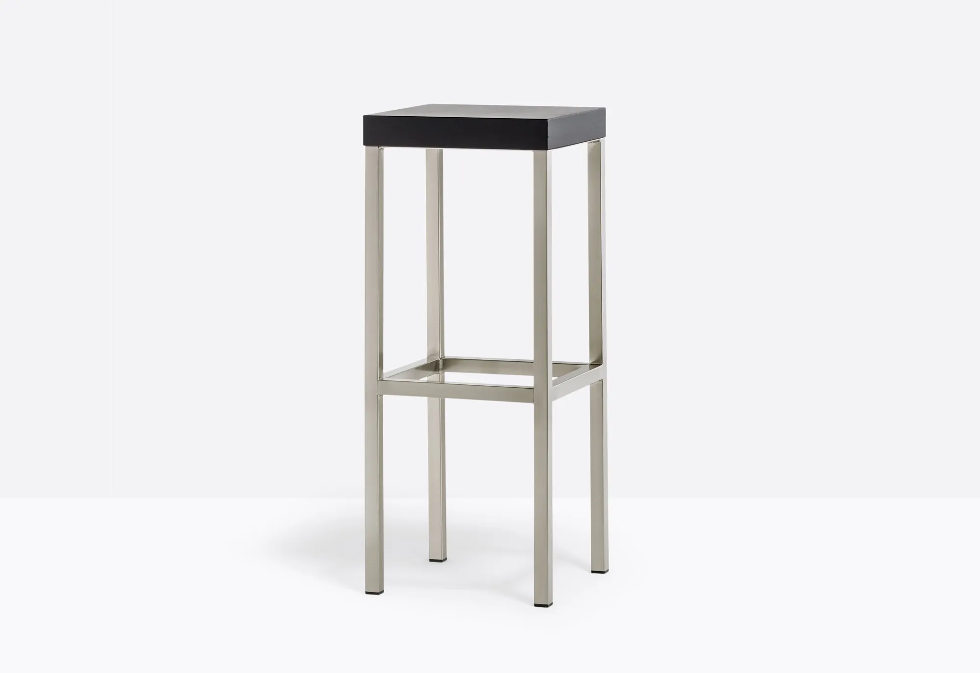 Cube w – Pedrali at Mesmetric