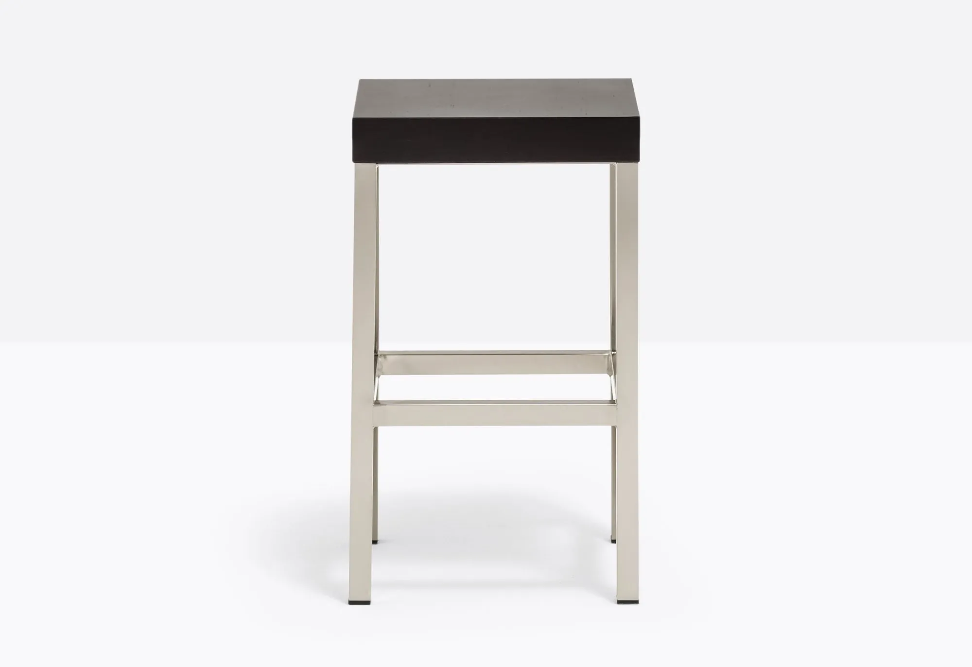 Cube w – Pedrali at Mesmetric