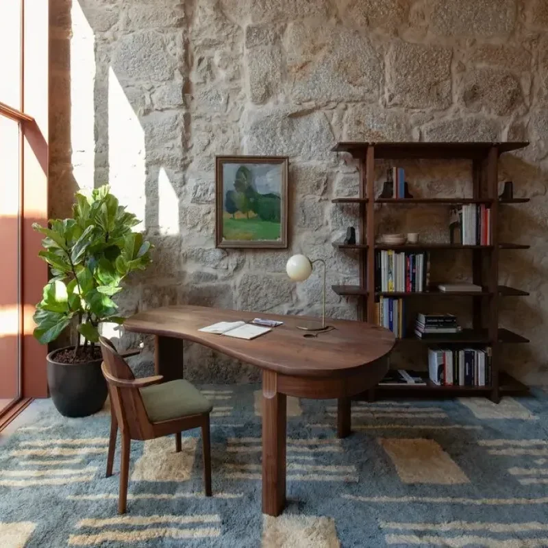 683Q Twenty-Five Desk - De La Espada w Mesmetric
